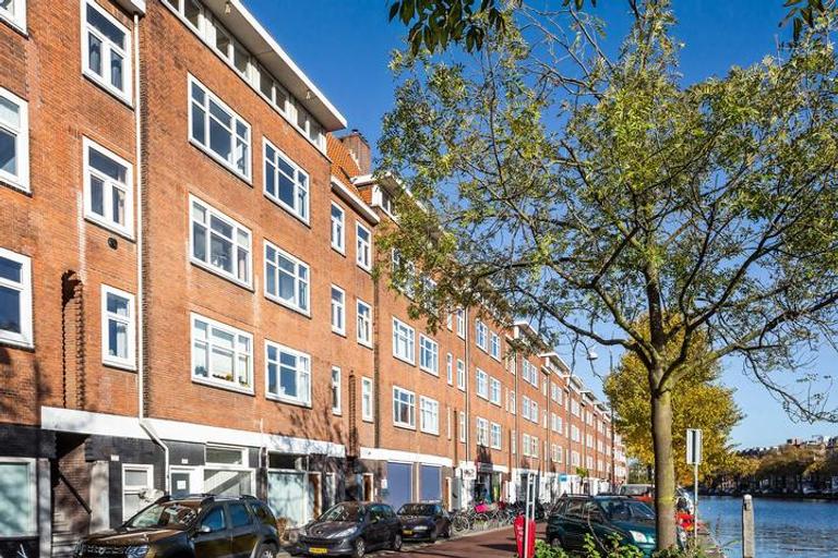 4-Room Apartment with Balcony in Amsterdam - Image 21