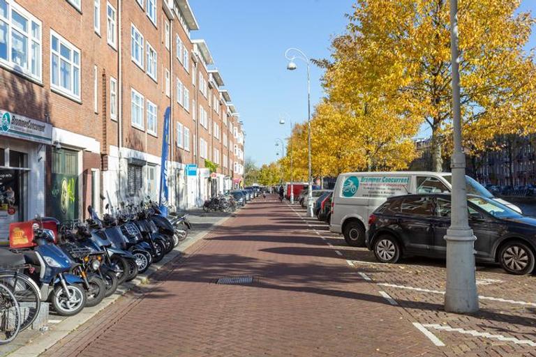 4-Room Apartment with Balcony in Amsterdam - Image 23