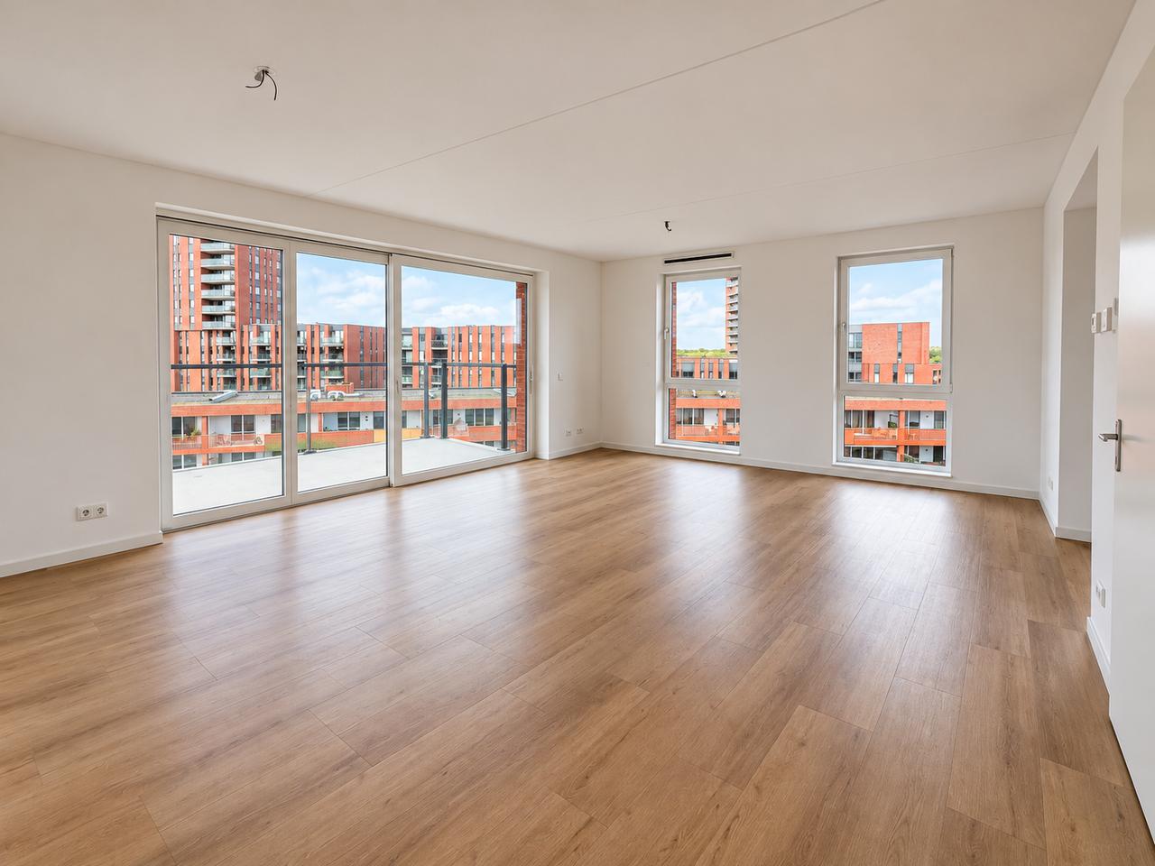 Apartment with balcony next to Meerland Park - Image 5