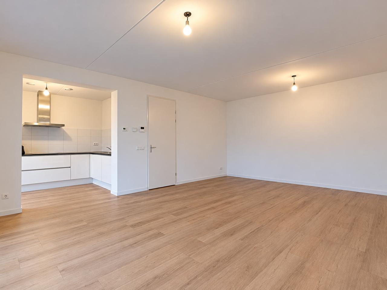 Apartment with balcony next to Meerland Park - Image 6
