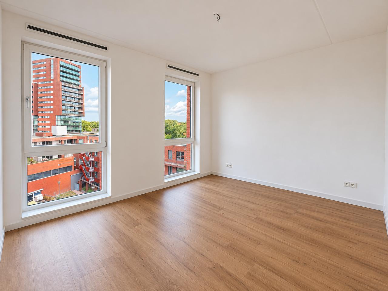Apartment with balcony next to Meerland Park - Image 8