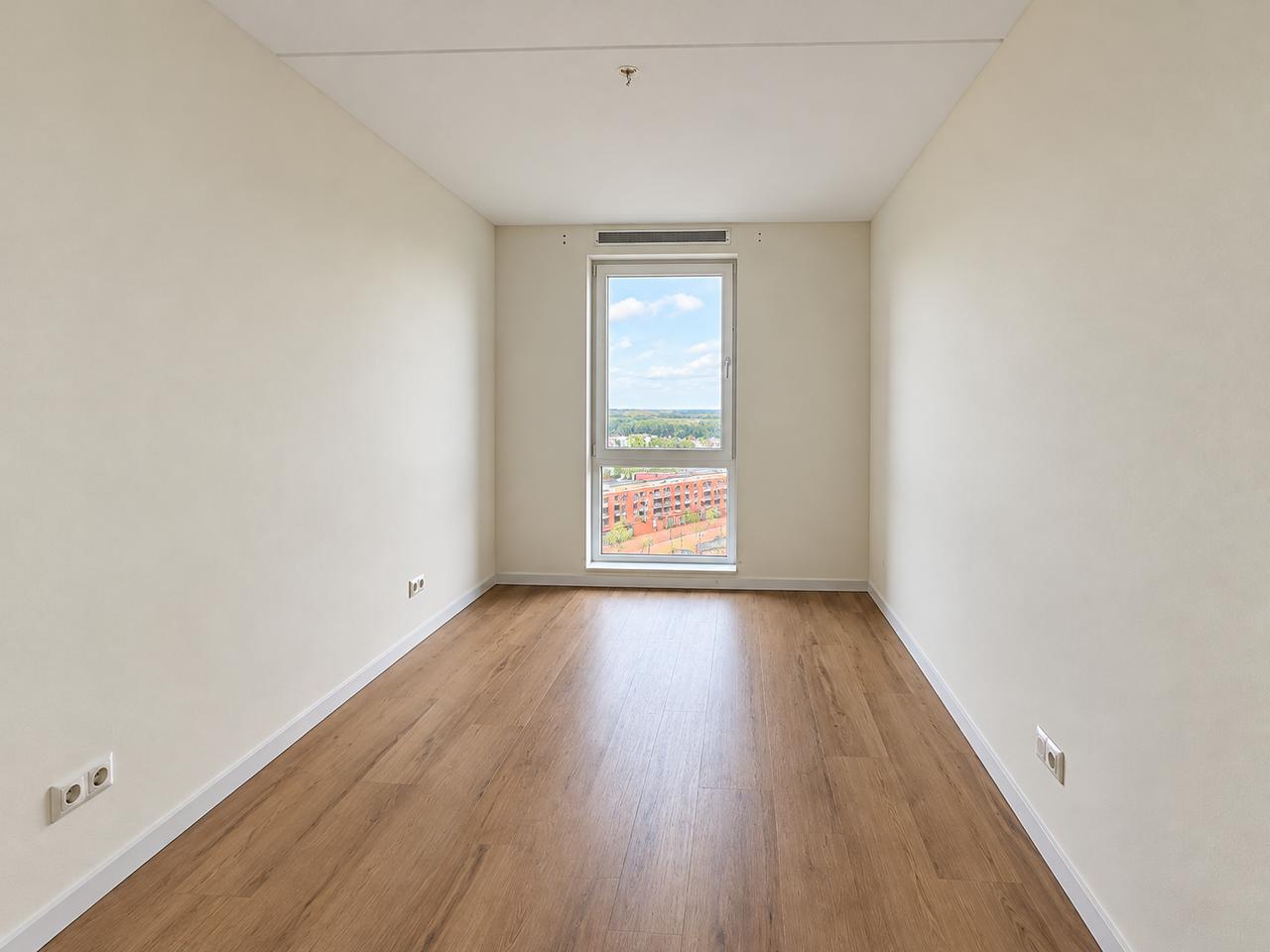 New Apartment with Balcony near Meerland Park - Image 9
