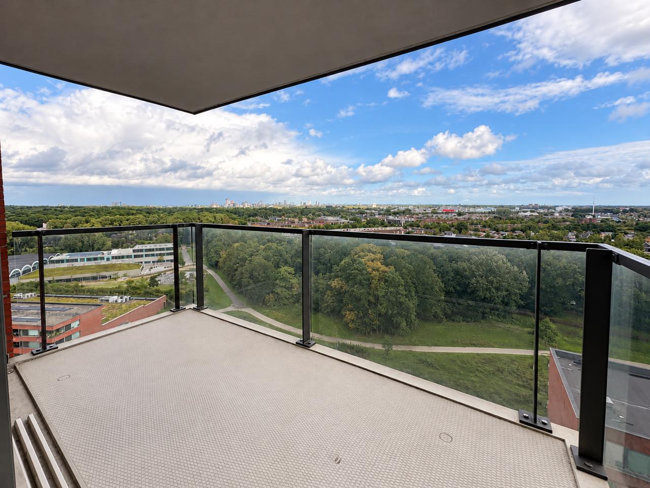 New Apartment with Balcony near Meerland Park - Image 12
