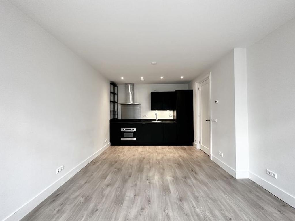 Gemeubileerd 3-kamerappartement met tuin - Afbeelding 1