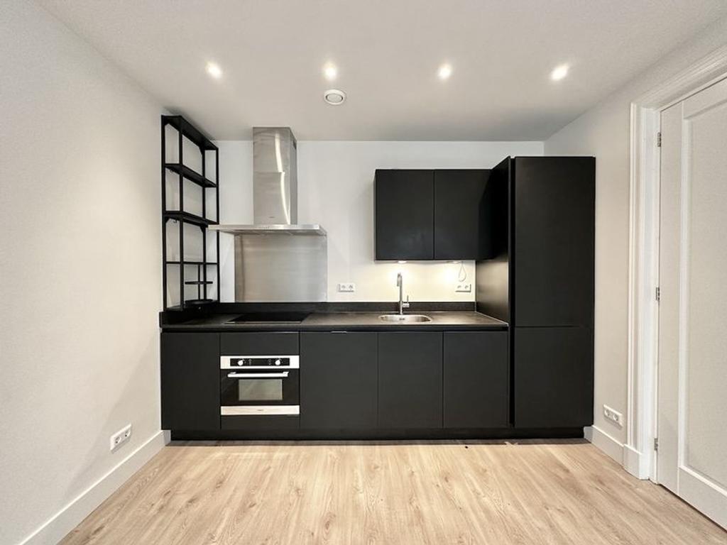 Gemeubileerd 3-kamerappartement met tuin - Afbeelding 2