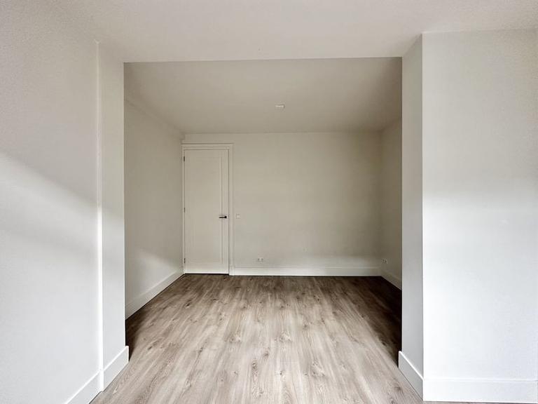 Gemeubileerd 3-kamerappartement met tuin - Afbeelding 7