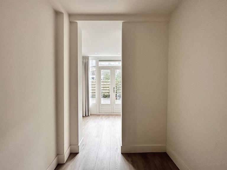 Gemeubileerd 3-kamerappartement met tuin - Afbeelding 8