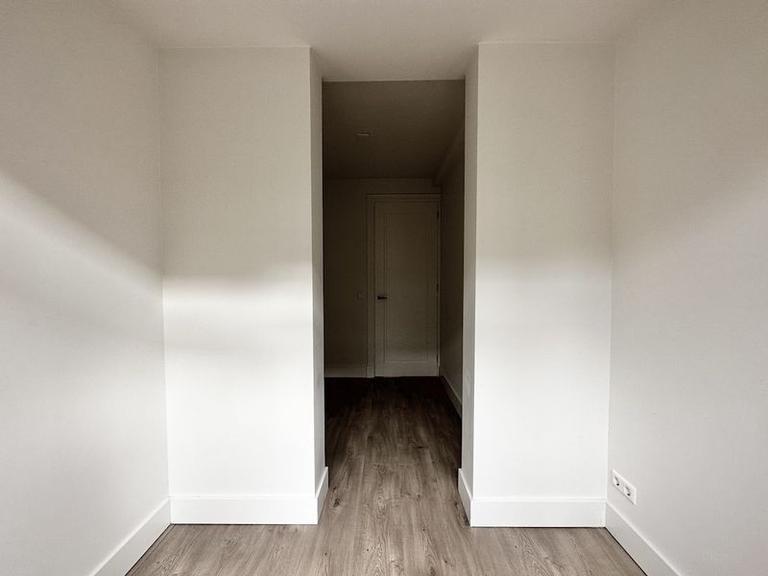 Gemeubileerd 3-kamerappartement met tuin - Afbeelding 9