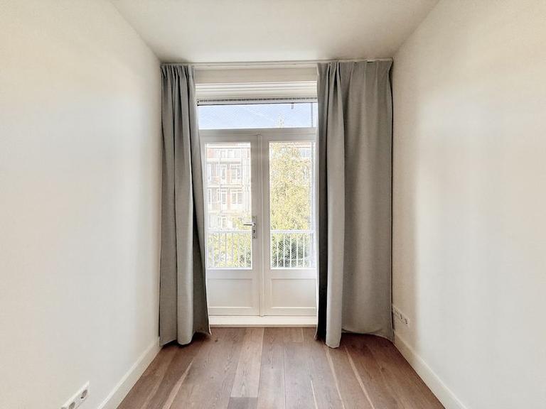Twee slaapkamers met balkon in Hoofddorppleinbuurt - Afbeelding 8