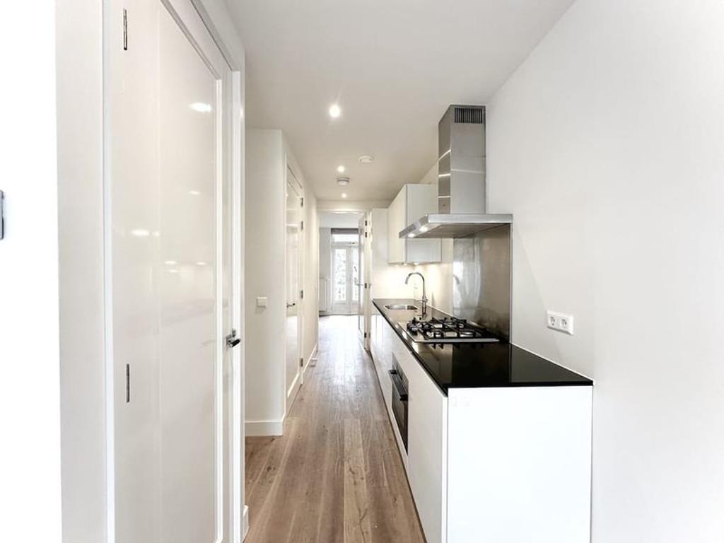 Gemeubileerd 2-kamerappartement met balkon - Afbeelding 2