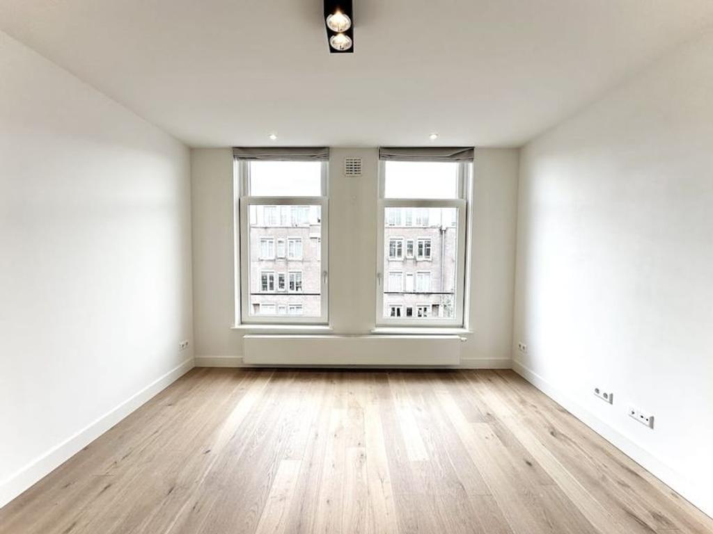 Gemeubileerd 2-kamerappartement met balkon - Afbeelding 3