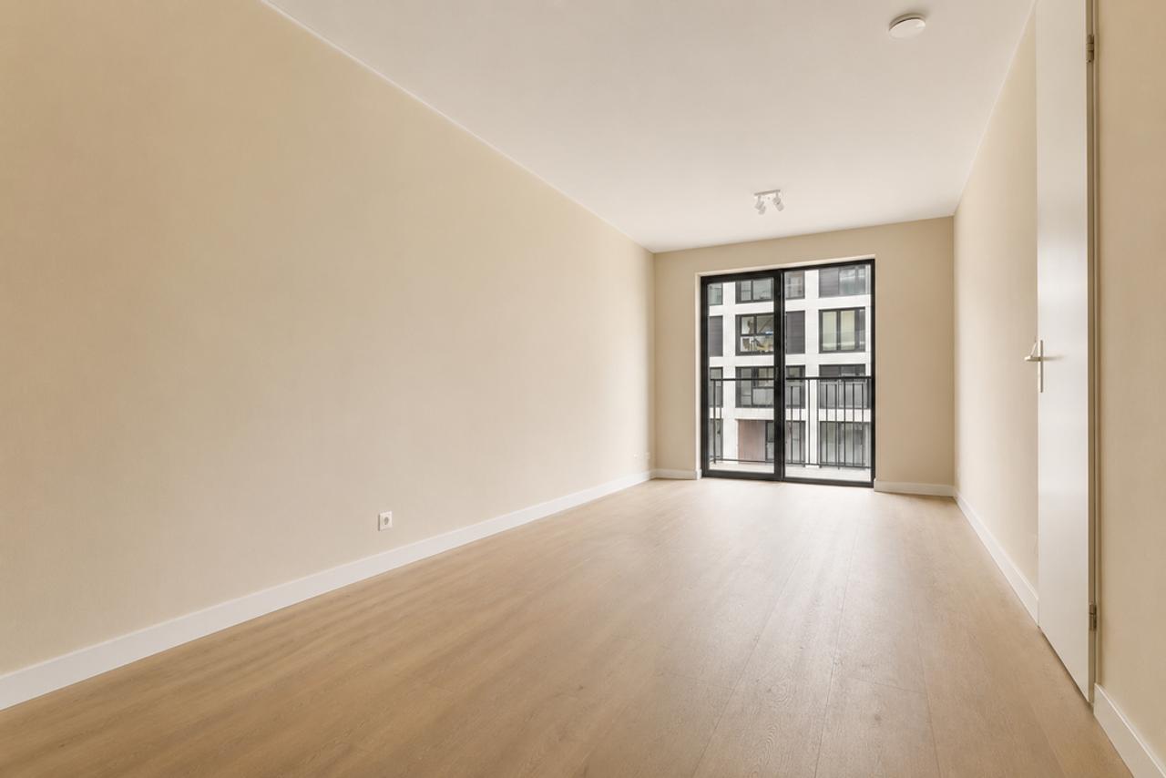 Furnished 2-Bedroom Apartment with Balcony - Image 2