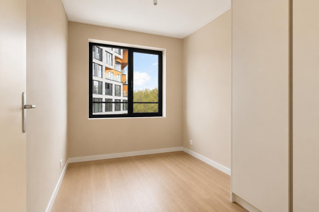 Furnished 2-Bedroom Apartment with Balcony - Image 7