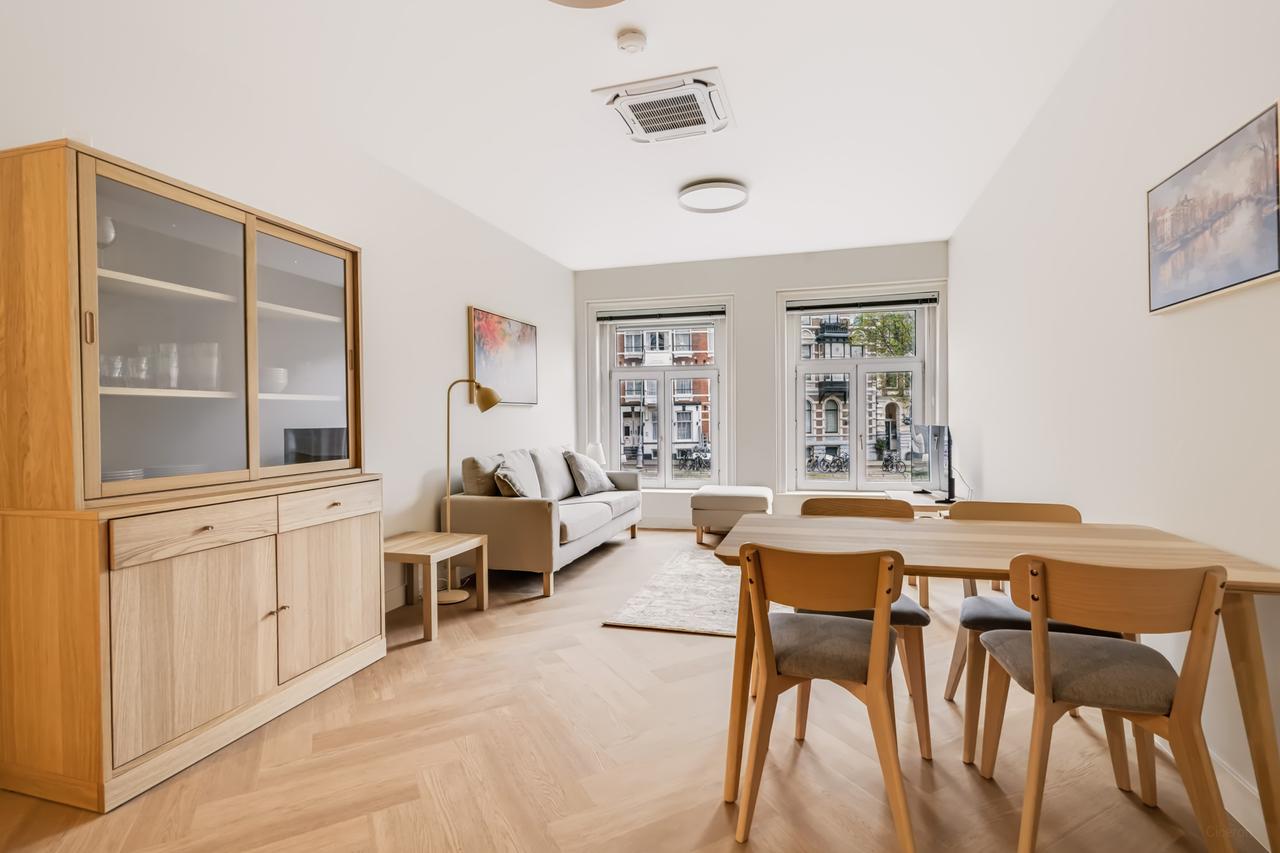 Gemeubileerd 3-kamerappartement aan de Leidsekade - Afbeelding 1
