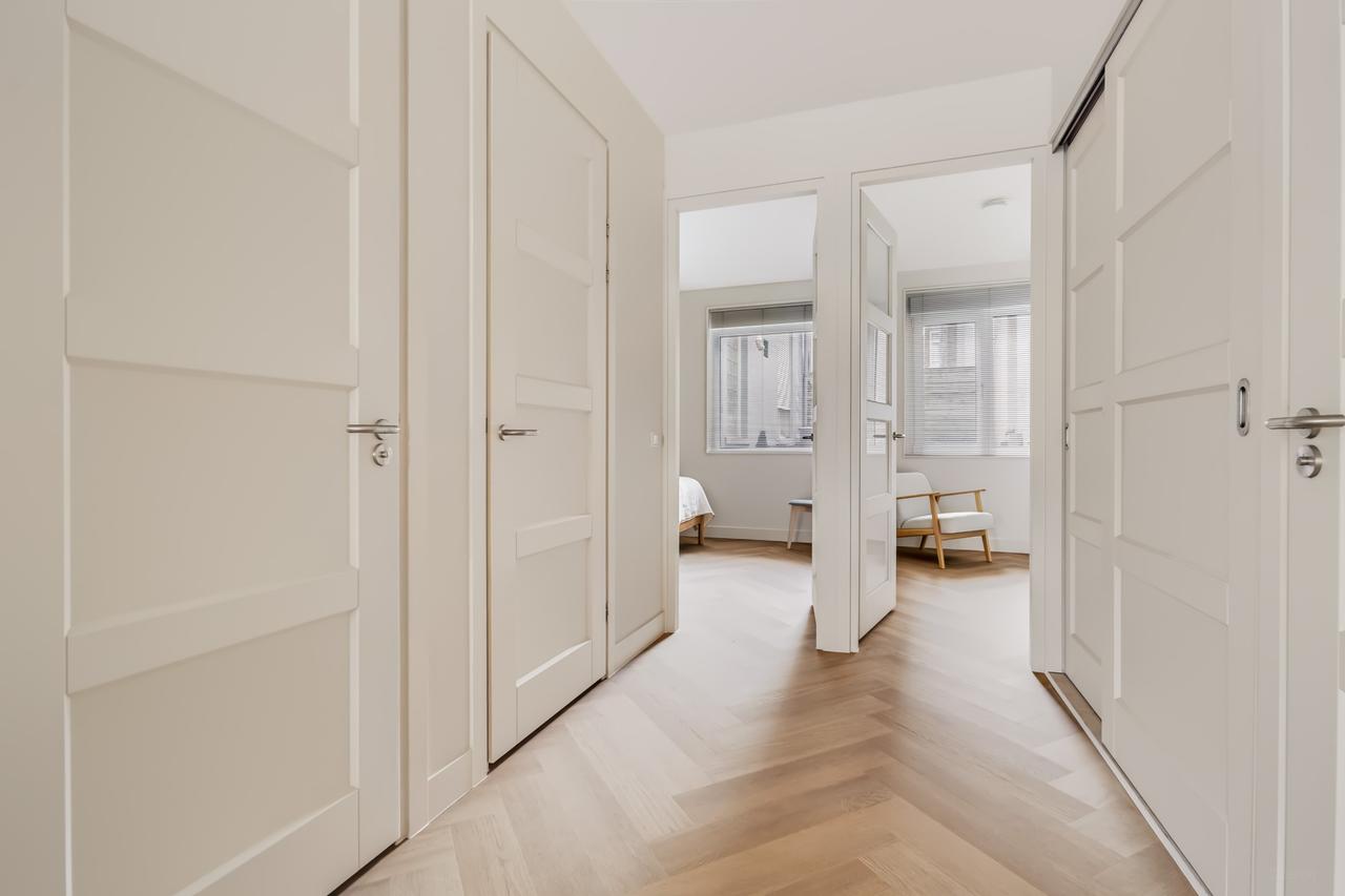 Gemeubileerd 3-kamerappartement aan de Leidsekade - Afbeelding 13