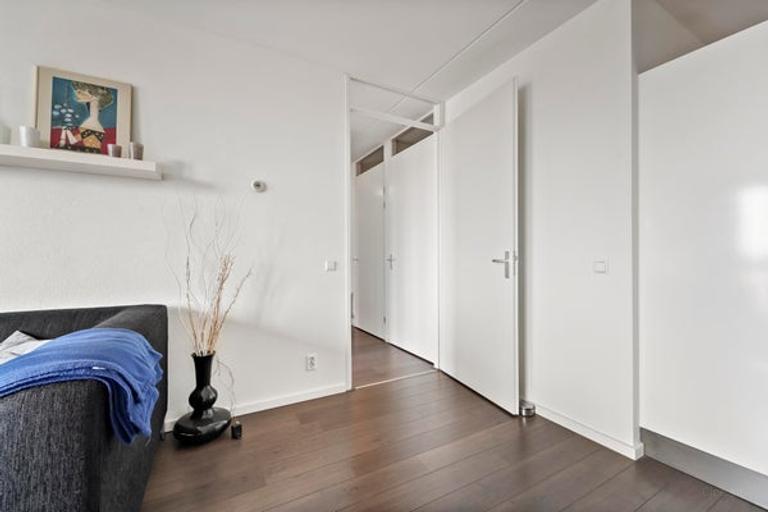 Gemeubileerd 3-kamerappartement met balkon - Afbeelding 13
