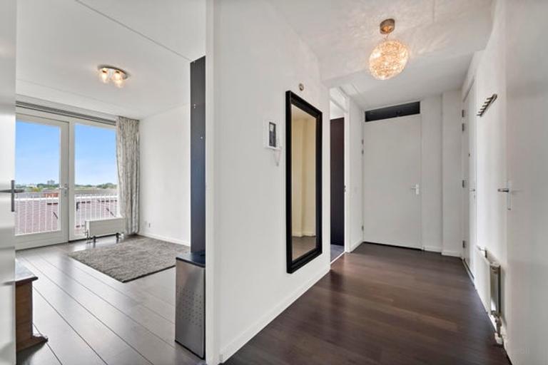 Gemeubileerd 3-kamerappartement met balkon - Afbeelding 15