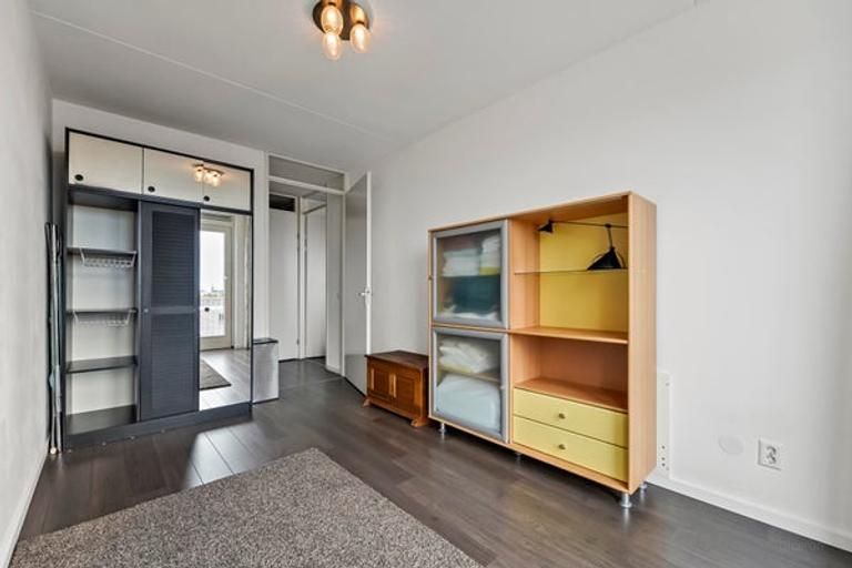 Gemeubileerd 3-kamerappartement met balkon - Afbeelding 18