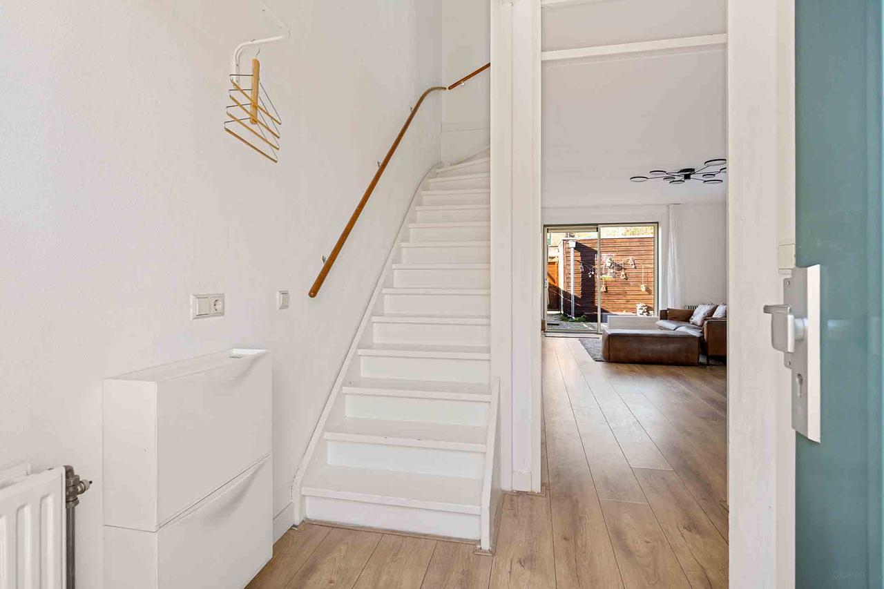 Furnished 5-Bedroom House in Gouda - Image 9