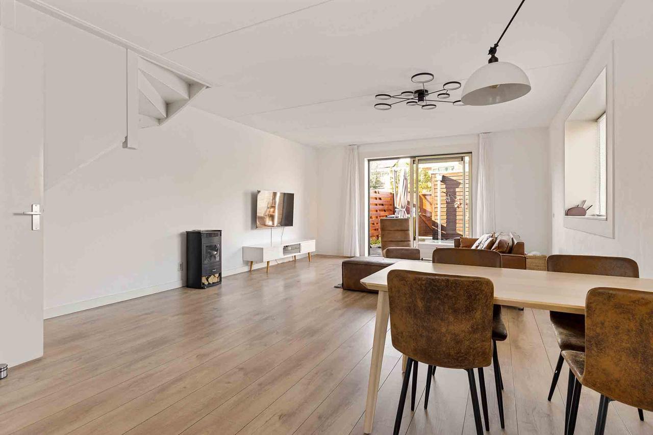 Furnished 5-Bedroom House in Gouda - Image 12