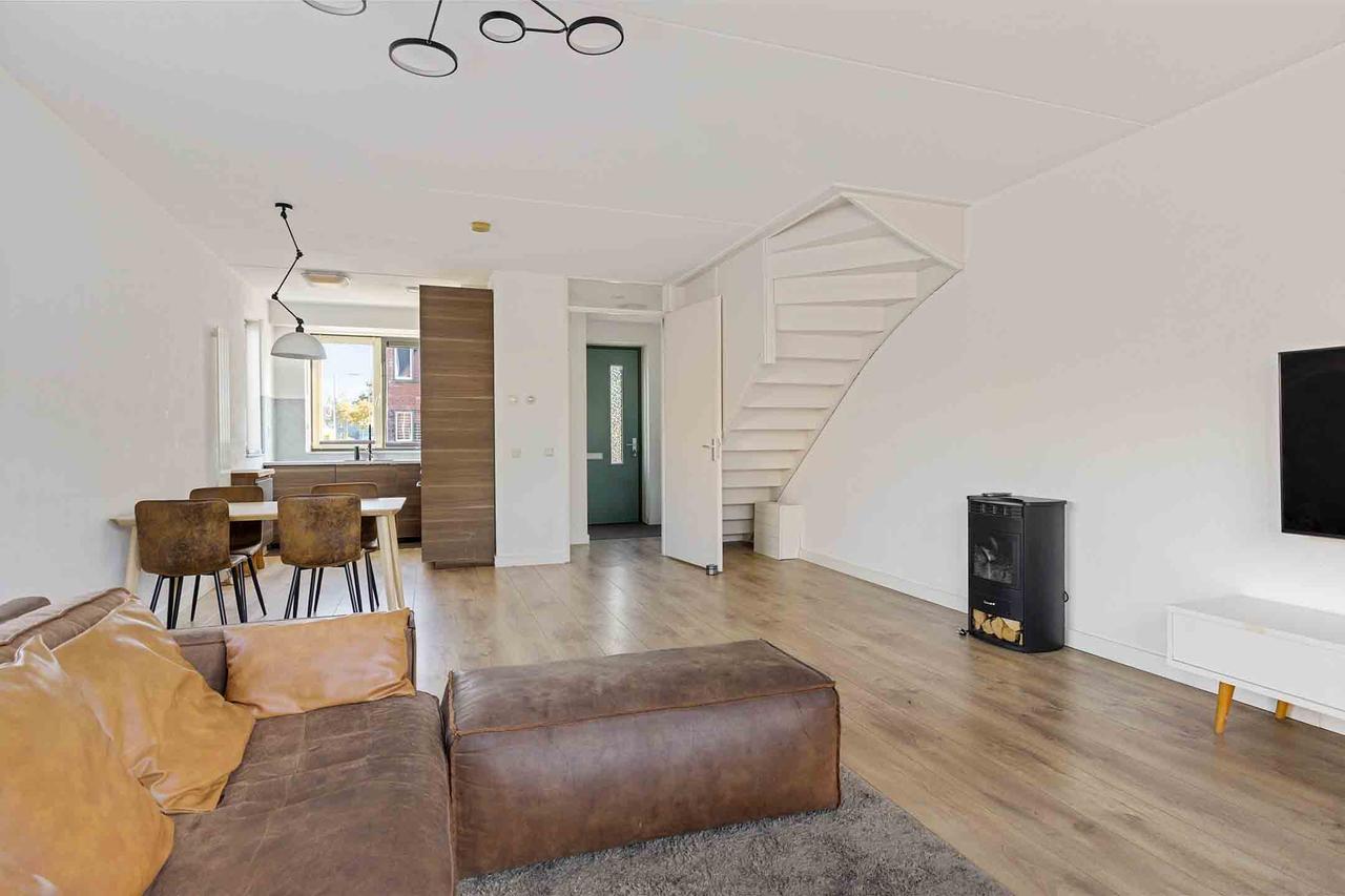 Furnished 5-Bedroom House in Gouda - Image 15