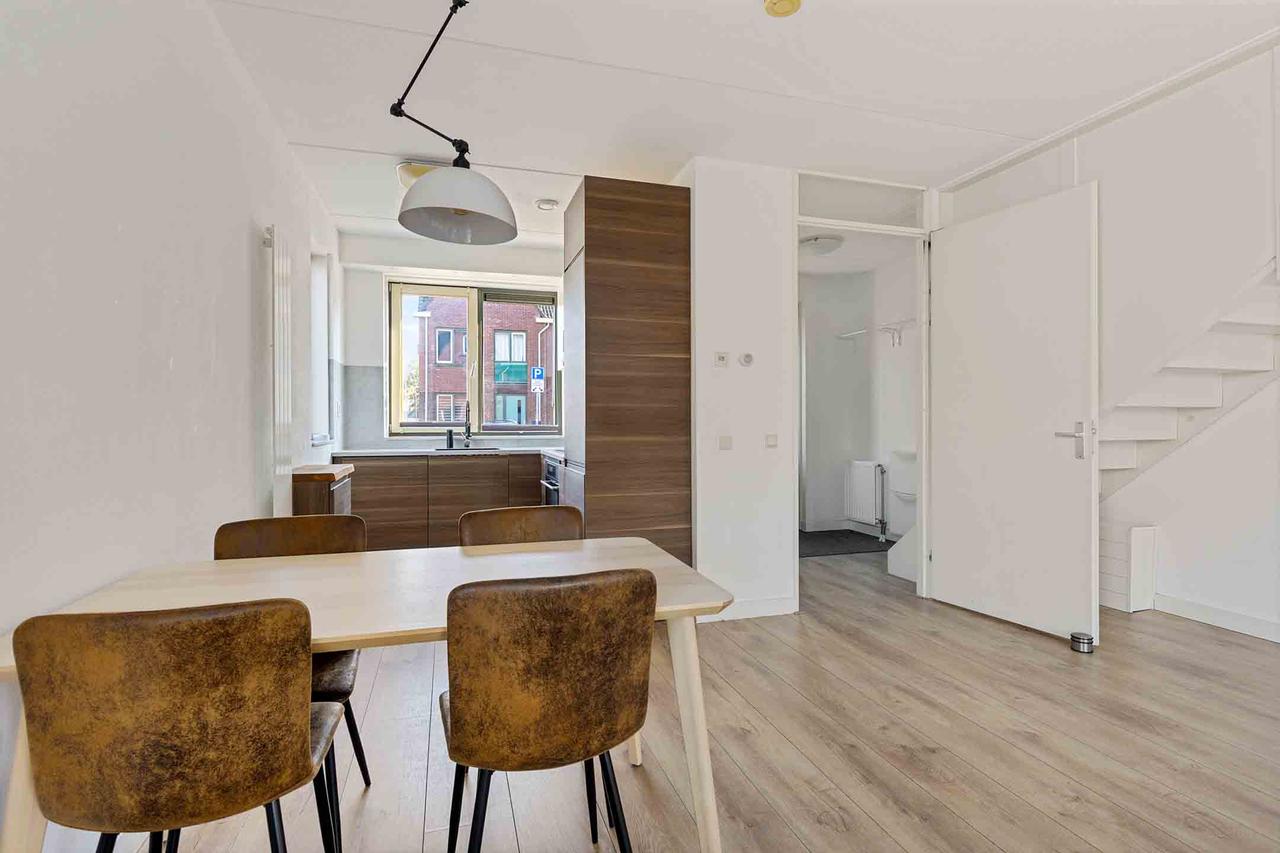 Furnished 5-Bedroom House in Gouda - Image 17