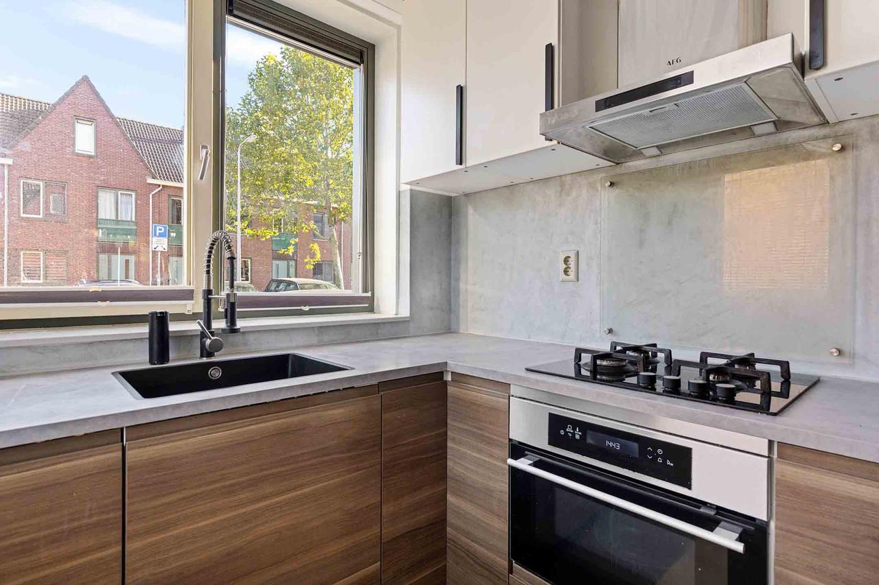 Furnished 5-Bedroom House in Gouda - Image 18