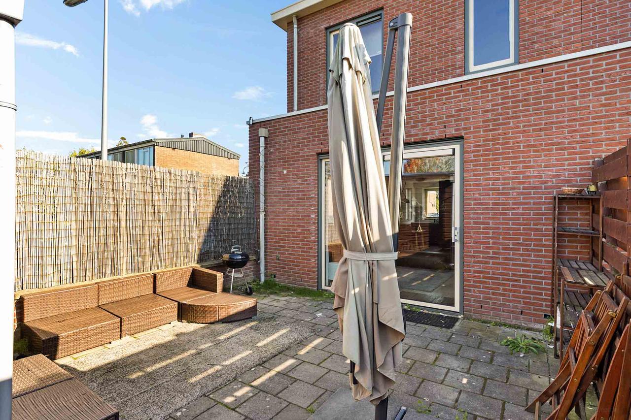 Furnished 5-Bedroom House in Gouda - Image 43