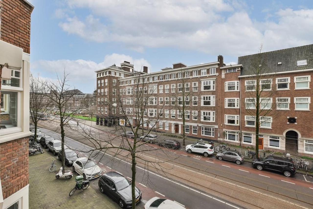 116 m² apartment with balcony in Oud-Zuid - Image 6