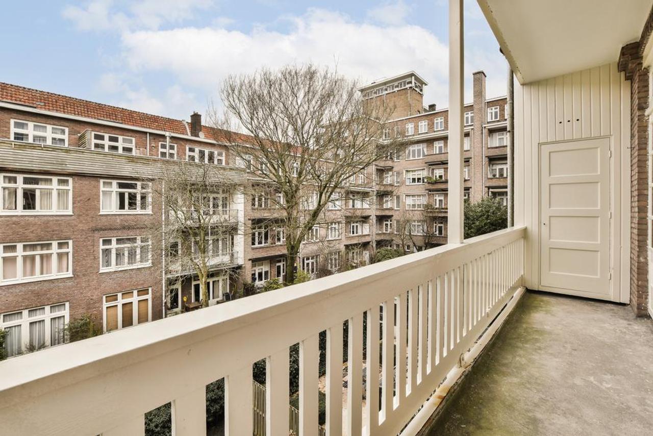 116 m² apartment with balcony in Oud-Zuid - Image 13