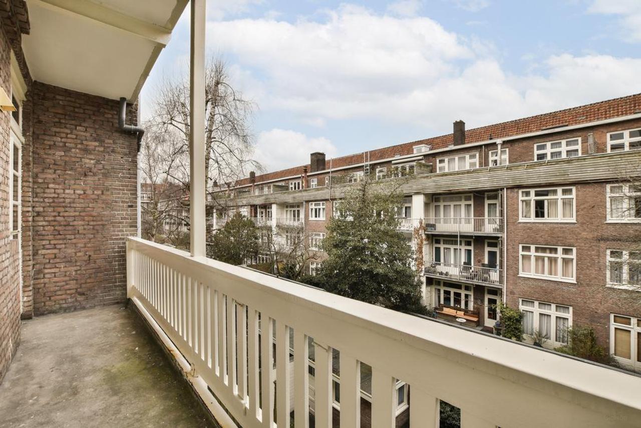 116 m² apartment with balcony in Oud-Zuid - Image 14
