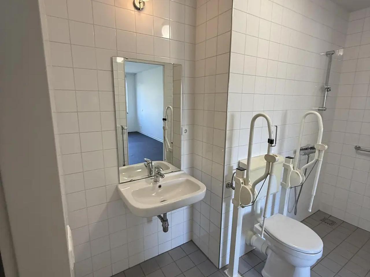 Rolstoeltoegankelijk 3-kamerappartement in Pendrecht - Afbeelding 9