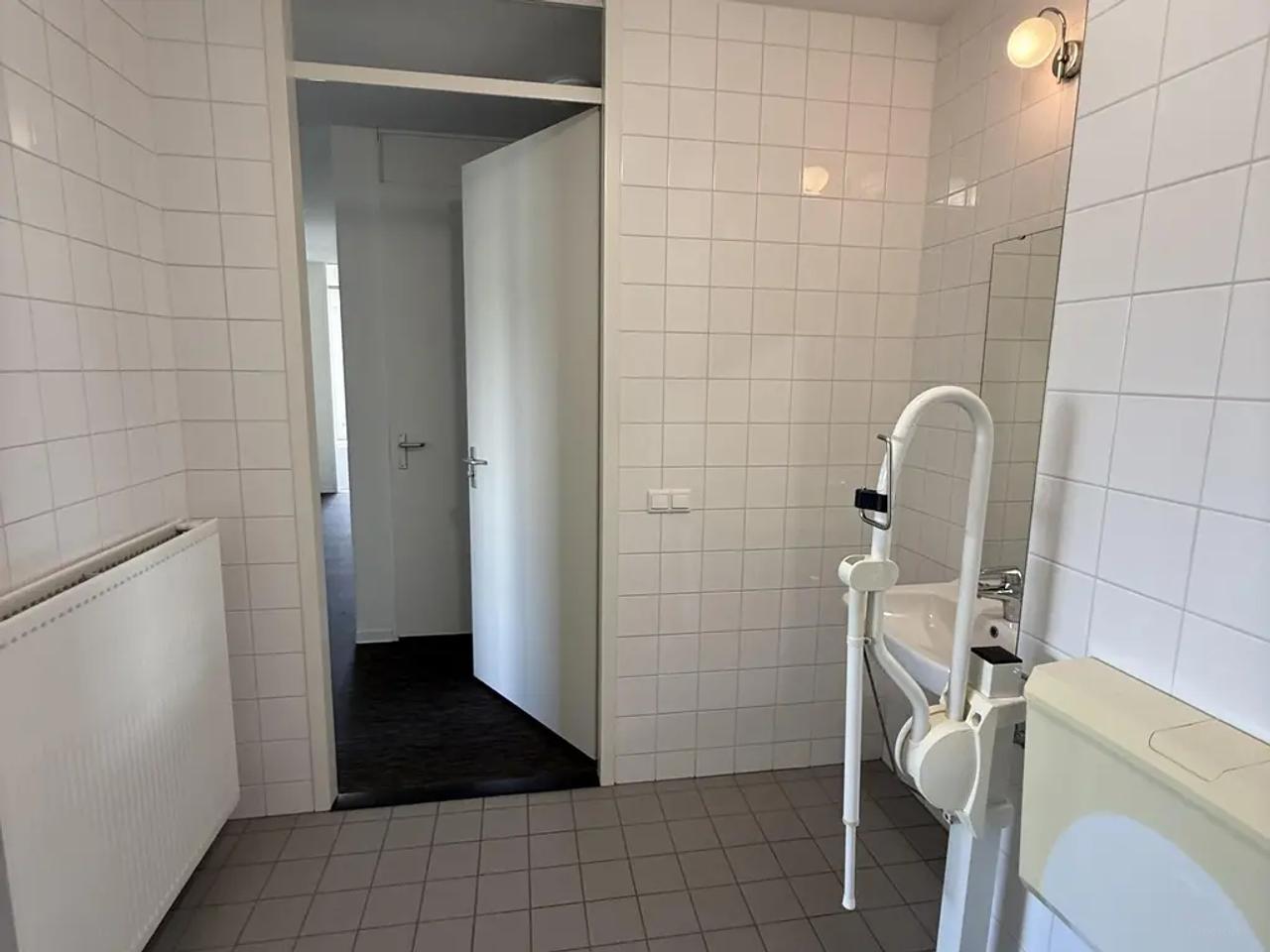Rolstoeltoegankelijk 3-kamerappartement in Pendrecht - Afbeelding 15