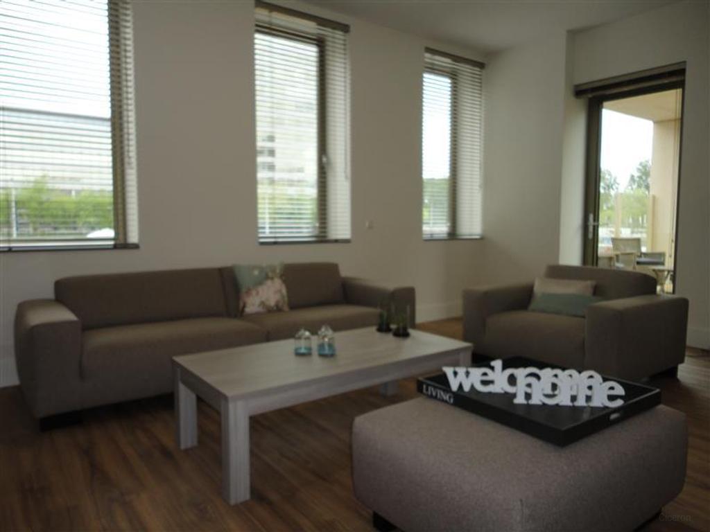 Gemeubileerd 3-kamerappartement op Zuidas - Afbeelding 1