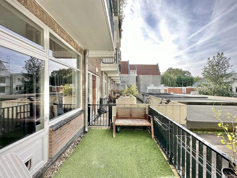 Gemeubileerd 2-kamerappartement met balkon - Afbeelding 10