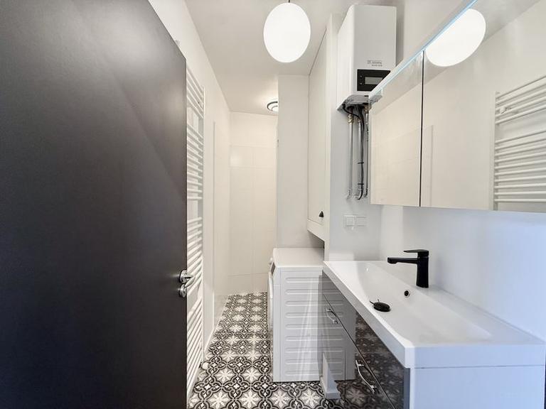 Gemeubileerd 2-kamerappartement met balkon - Afbeelding 13