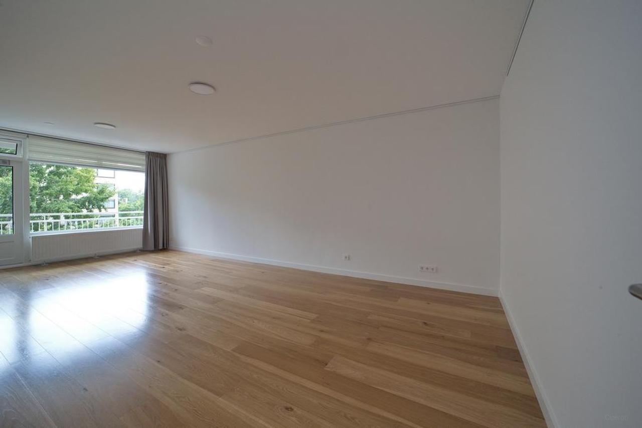 136 m² apartment with 3 bedrooms - Image 3