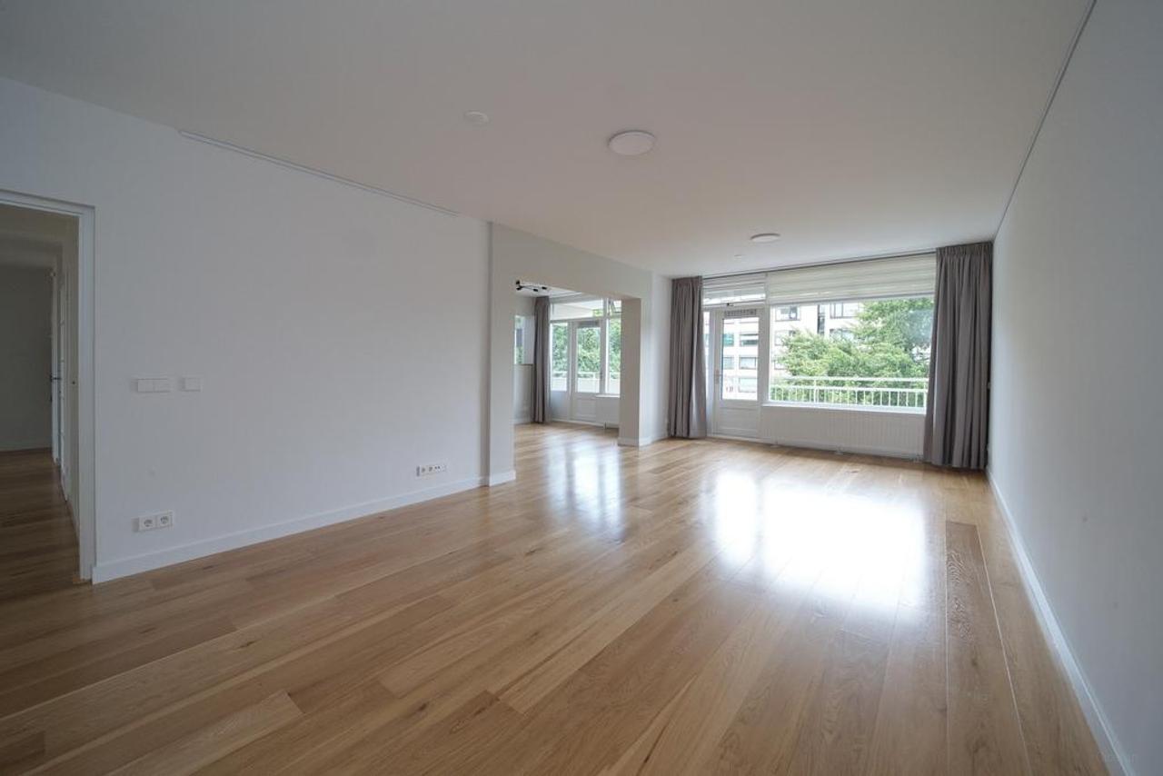 136 m² apartment with 3 bedrooms - Image 4