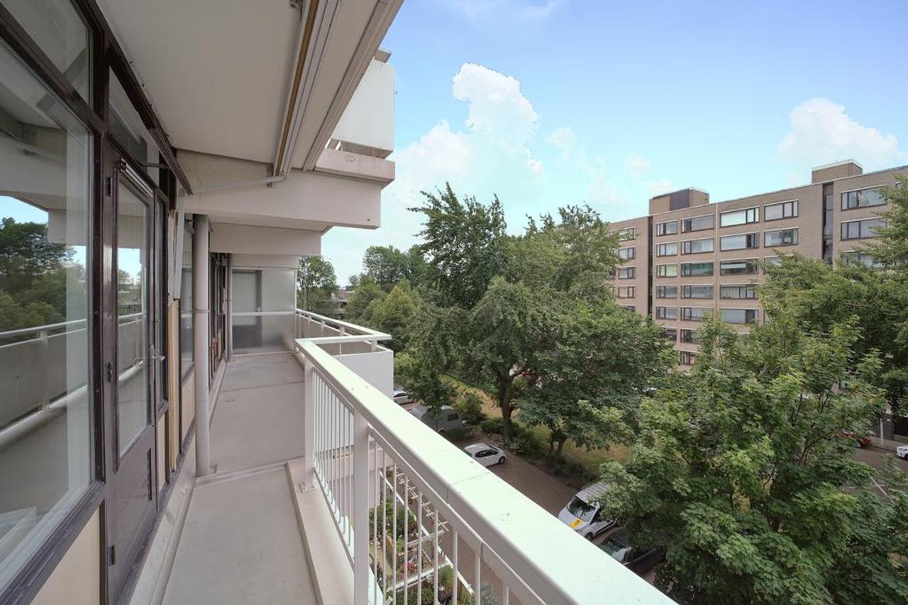 136 m² apartment with 3 bedrooms - Image 6