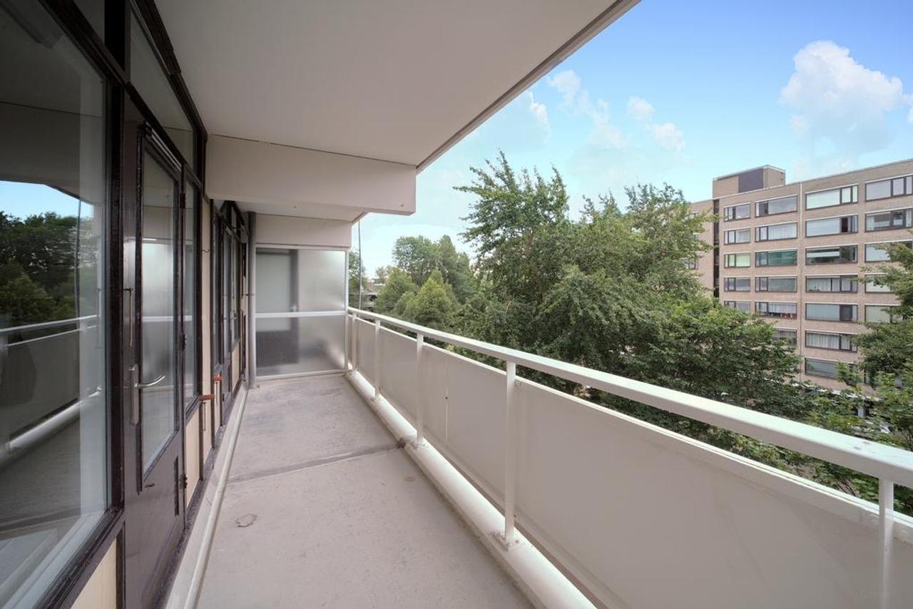 136 m² apartment with 3 bedrooms - Image 7