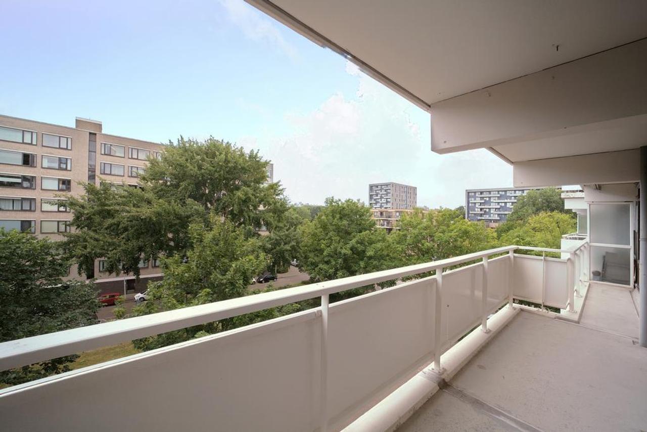 136 m² apartment with 3 bedrooms - Image 8