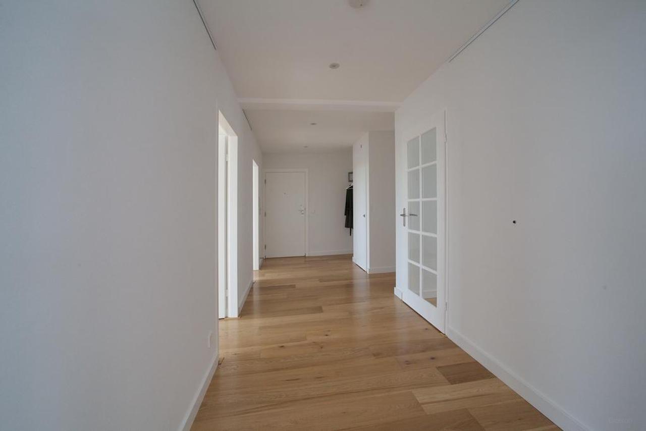 136 m² apartment with 3 bedrooms - Image 19