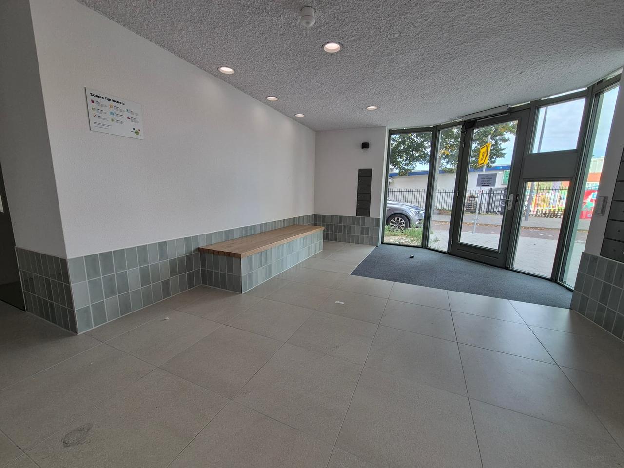 Energiezuinig 4-kamerappartement in Tarwewijk - Afbeelding 2