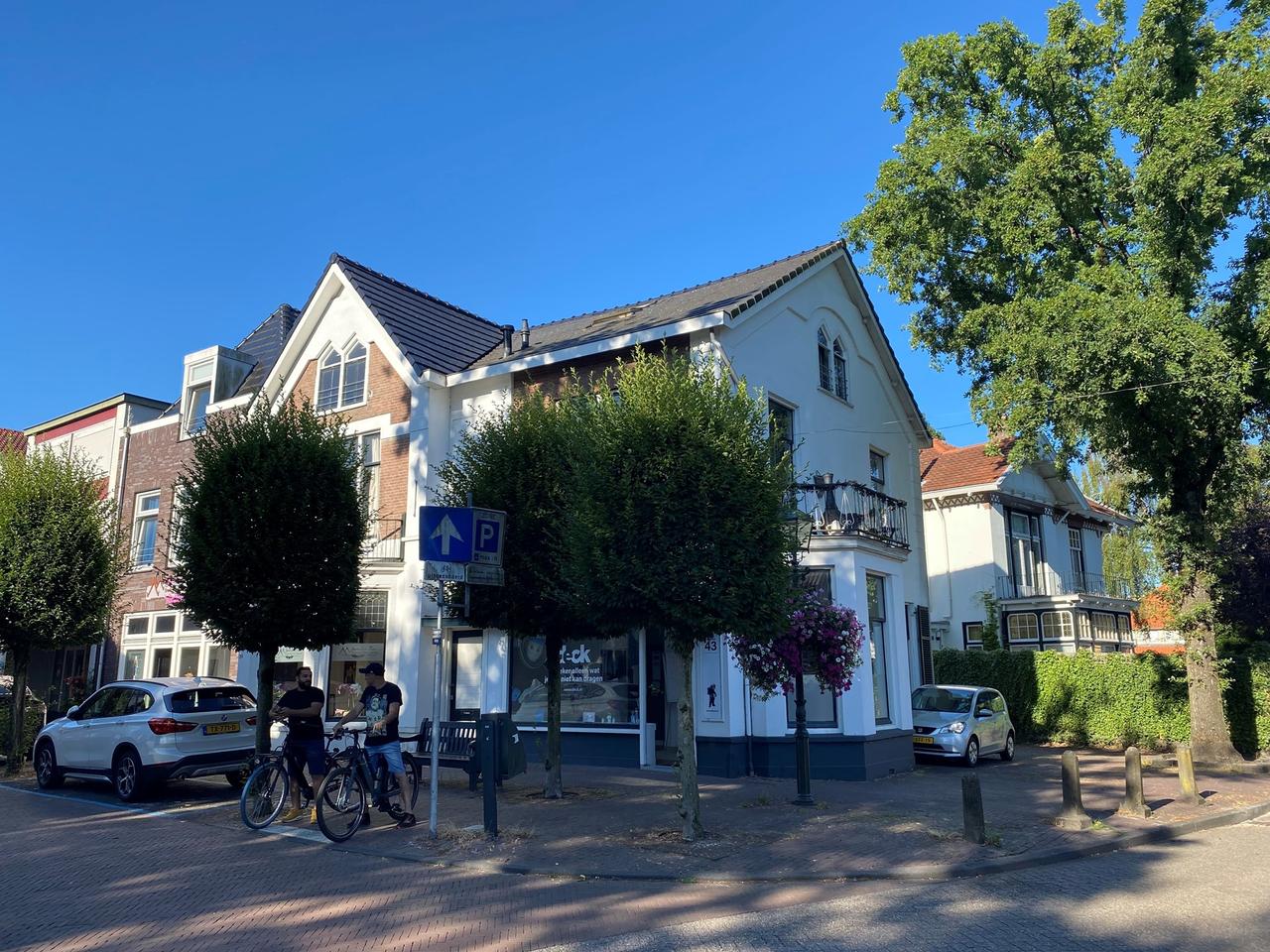 90 m² apartment with 3 bedrooms in Baarn - Image 1
