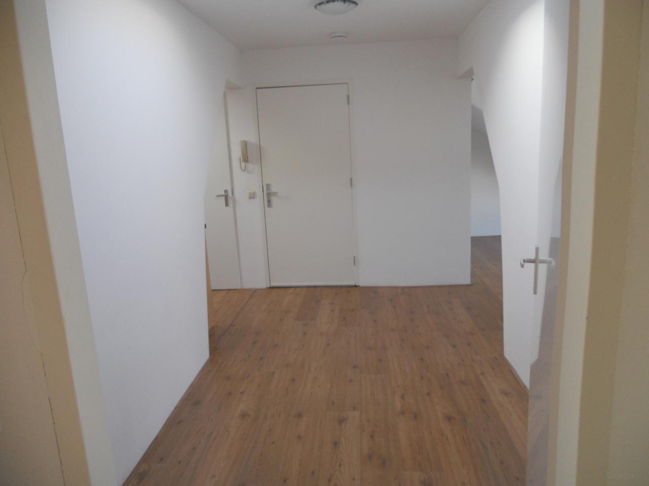 90 m² apartment with 3 bedrooms in Baarn - Image 2