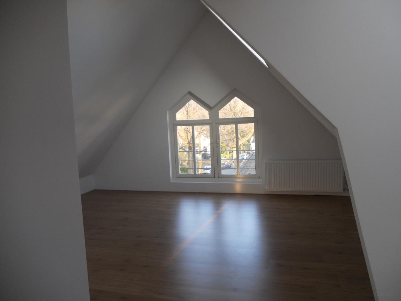 90 m² apartment with 3 bedrooms in Baarn - Image 3