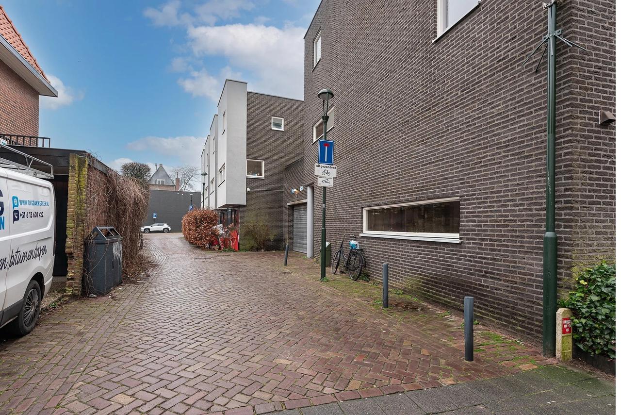 Stadswoning met dakterras en parkeerplaats - Afbeelding 22