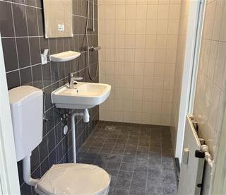 Seniorenappartement met plaatsje aan de rivier - Afbeelding 11