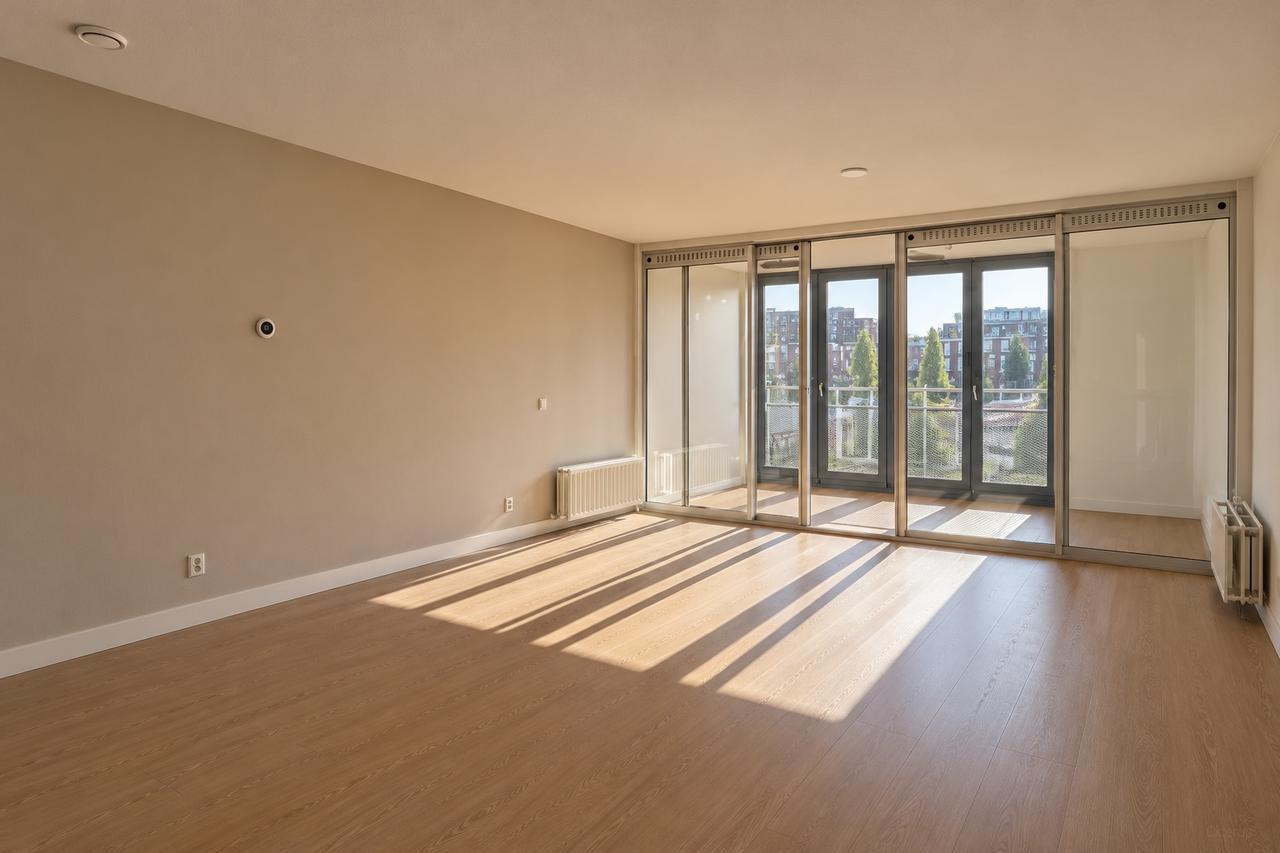 81 m² appartement met serre in Amsterdam - Afbeelding 2