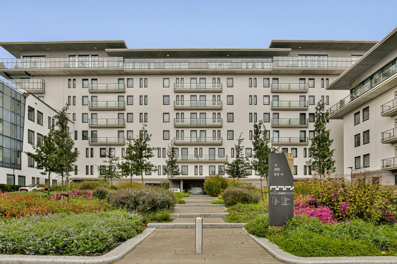 112 m² appartement met balkon in Amstelveen - Afbeelding 1
